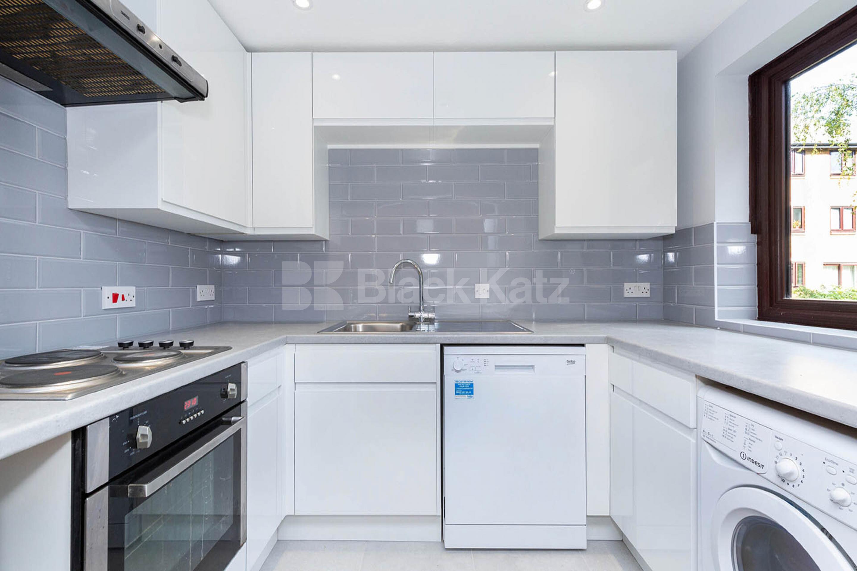 2 bedroom property with allocated parking and communal garden Riverside Close, Lee Vally Park / Upper Clapton E5